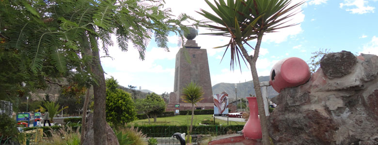 La Ciudad Mitad del Mundo - Ecuador
